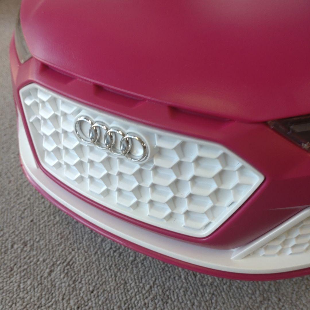 アウディ　子供用　乗り物　おもちゃ　キッズ　車　Audi